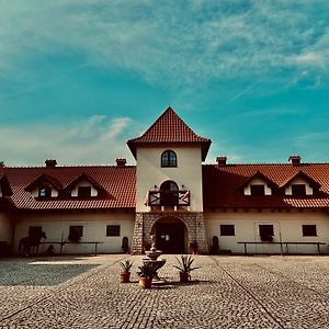 Stanica Hucul Hotel Sulkowice  Exterior photo