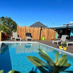 Maison Charmante A Sainte Anne Avec Piscine A Debordement Villa Exterior photo