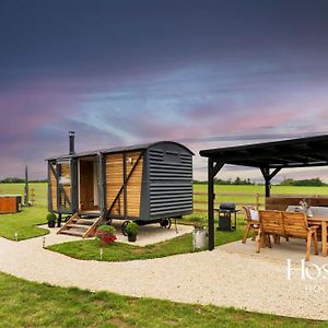 One Of A Kind Shepherds Hut With Incredible Views Villa Thame Exterior photo