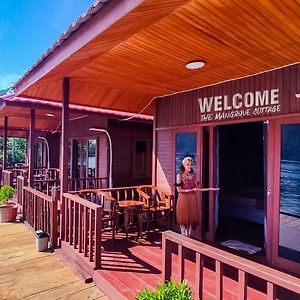 The Jeti Mangrove - Ecolodge, Cottage, Restaurant & Kali Biru, Blue River Rabia Exterior photo