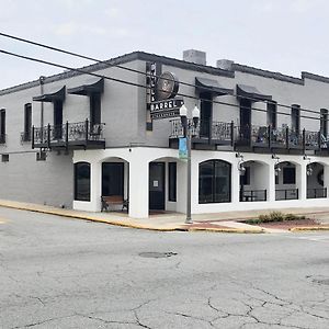 Eagle Exec Loft In Downtown Statesboro Apartment Exterior photo