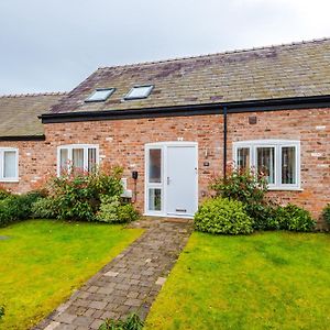 Number 21: A Breathtaking Chester Cottage With Parking Mollington  Exterior photo