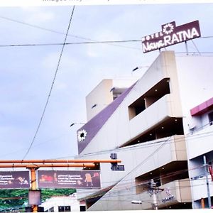 Navaratna Delight Hotel Coimbatore Exterior photo