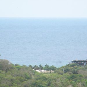 Centro Vacacional Recreasana Hotel Puerto Lopez Exterior photo