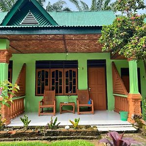 Wisma Batu Mandi Trekking Only Hotel Bukit Lawang Exterior photo