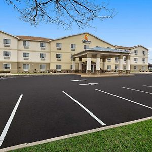 Comfort Inn & Suites Fremont Exterior photo