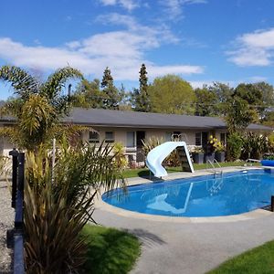 Tasman Motor Camp Hotel Exterior photo