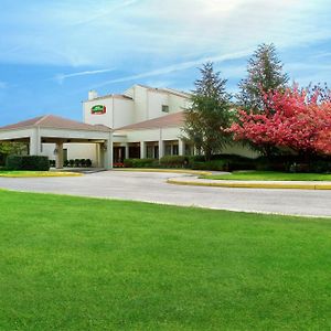 Courtyard By Marriott Mt. Laurel Hotel Mount Laurel Exterior photo