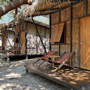 Little Hut Hotel Koh Phayam Exterior photo