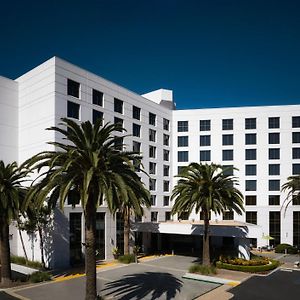 Doubletree By Hilton Irvine Spectrum Hotel Exterior photo