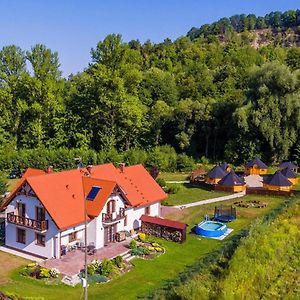 Pod Chmielarzem Bed & Breakfast Wojcieszow Exterior photo