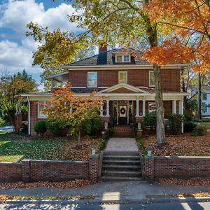 The Inn On Front Street Statesville Exterior photo