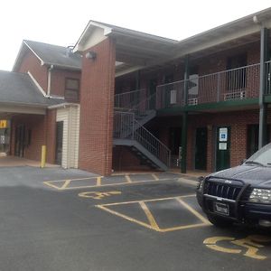 Highway Inn Mocksville Exterior photo