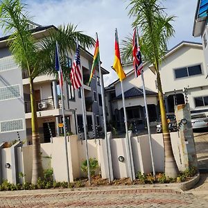 Queen'S Hill Lodge Accra Exterior photo