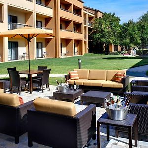 Courtyard Toledo Airport Holland Hotel Exterior photo