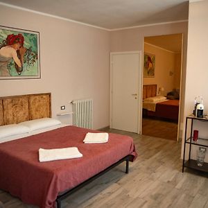 La Corte Di Aldo Bed & Breakfast Rozzano Exterior photo