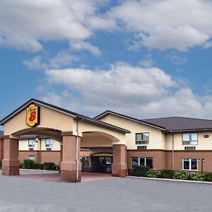 Super 8 By Wyndham Cornwall On Hotel Exterior photo