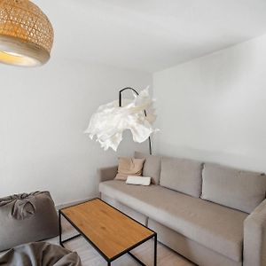 Affordable Comfort In Zurich Apartment Exterior photo