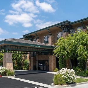 Hampton Inn & Suites Agoura Hills Exterior photo