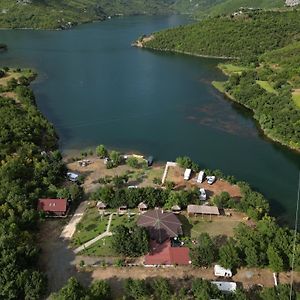 Agora Farmhouse Hotel Koman Exterior photo