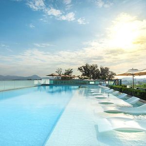 Hilton Garden Inn Phuket Bang Tao Exterior photo