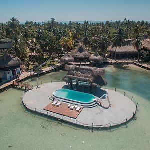 Mucura Club Hotel Isla Mucura Exterior photo