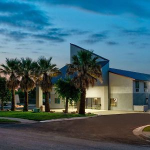 Super 8 By Wyndham New Braunfels I-35 Hotel Exterior photo