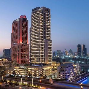 Hilton Doha The Pearl Hotel Exterior photo