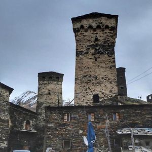 Old House Hotel Ushguli Exterior photo