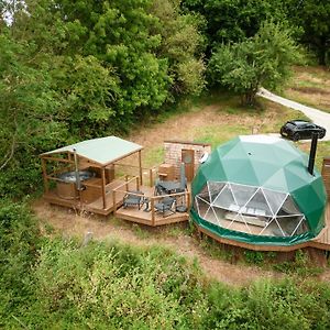 Luna Domes Villa Chiddingstone Exterior photo