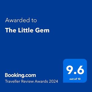 The Little Gem Hotel Waitara Exterior photo