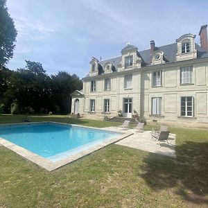 La Grande Carree Bed & Breakfast Saint-Cyr-sur-Loire Exterior photo