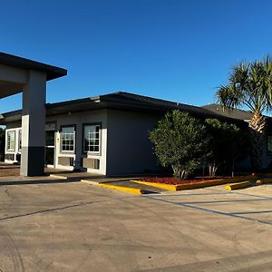 Rodeway Inn Dilley Exterior photo