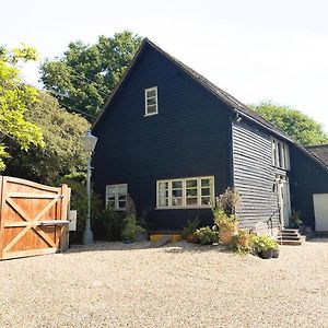 The Barn At Stoaches By Huluki Villa Haywards Heath Exterior photo