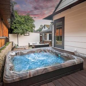 Luxurious Bel Air Home W/ Jacuzzi! 2Bd 2Ba Los Angeles Exterior photo