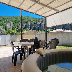 Maison Avec Jacuzzi Et Vue Sur Les Penitents Villa Les Mees Exterior photo