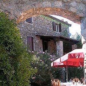 Logis Hotel Restaurant Auberge Du Peras Saint-Jean-du-Gard Exterior photo