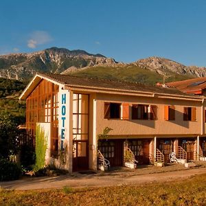 Hotel Torrecerredo Arenas De Cabrales Exterior photo