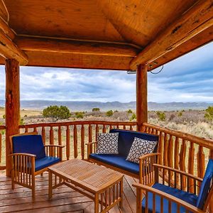 Spacious Rifle Cabin With Deck And Mountain Views! Villa Exterior photo