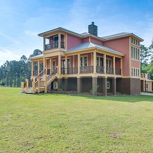 Secluded Home With Deck - Near Downtown Fitzgerald! Exterior photo