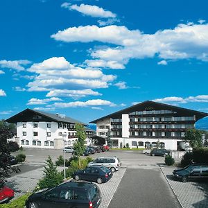 Hotel Lohninger-Schober Sankt Georgen im Attergau Exterior photo