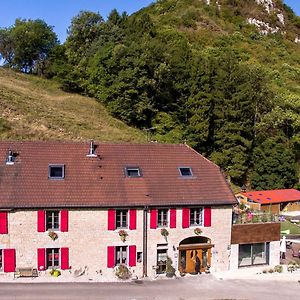 Domaine Et Chambres D'Hotes Des Fees Pretin Exterior photo