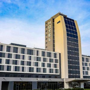 Pannonia Tower Hotel Parndorf Exterior photo