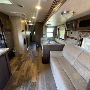 Camper Rv1 With Private Entrance And Free Parking Hotel Moreno Valley Exterior photo