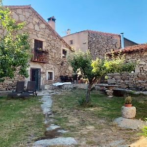 Casa Rural La Casa De Piedra Guest House Navarredonda de Gredos Exterior photo