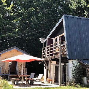 Charmant Chalet Dans Les Monts Du Forez Villa Le Fayt Exterior photo