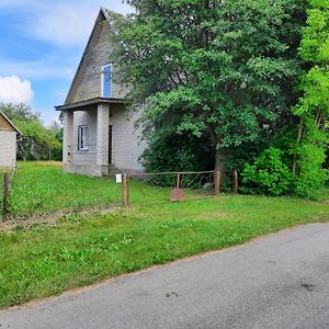 House With Spacious Garden And A Simple Sauna Villa Poltsamaa Exterior photo