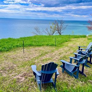 Brand New 5-Bedroom Lake Michigan Home + Hot Tub! Ludington Exterior photo