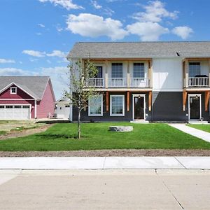 Blue Dog Landing Villa Ottawa Exterior photo