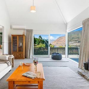 Arawata Alpine Escape Villa Queenstown Exterior photo